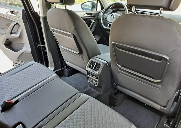 Volkswagen Tiguan cena 108400 przebieg: 160000, rok produkcji 2020 z Złotoryja małe 301